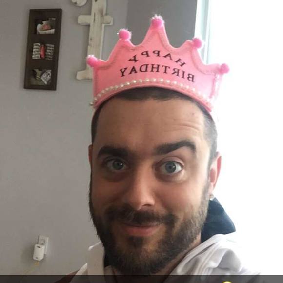 Meet your Posher, Cameron - Picture 1 of 1